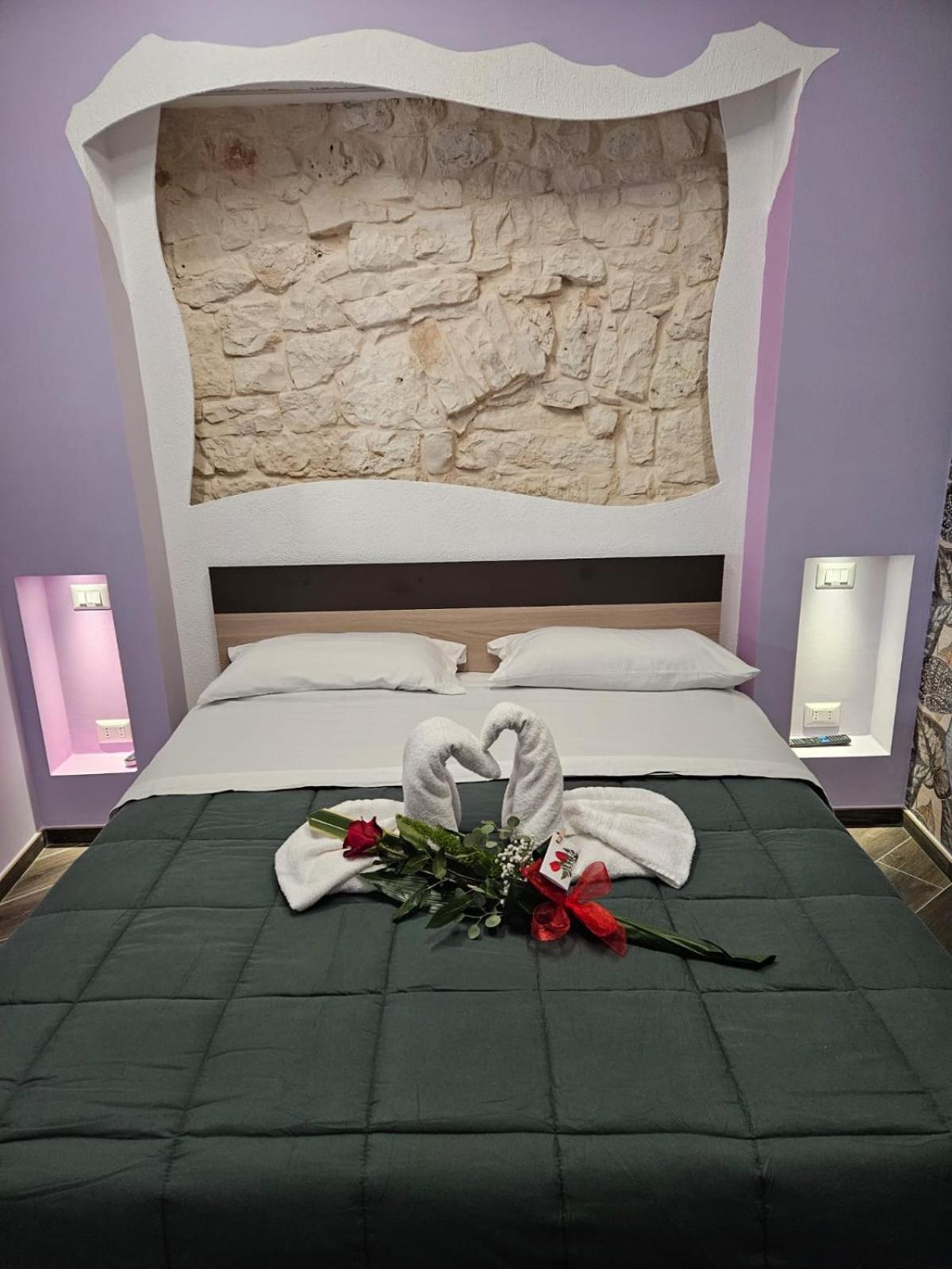 Luxuite Spa Con Piscina E Jacuzzi Alberobello Exterior foto
